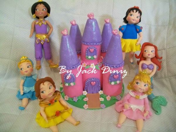 PRINCESAS COM CASTELO